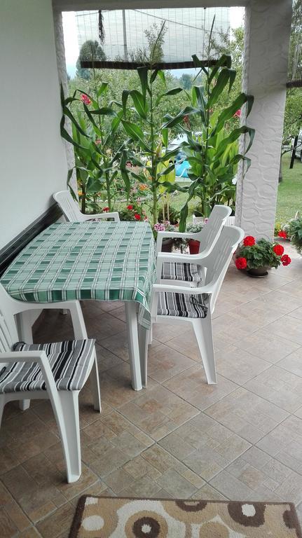 Guest House Adrijana Seliste Dreznicko Ngoại thất bức ảnh