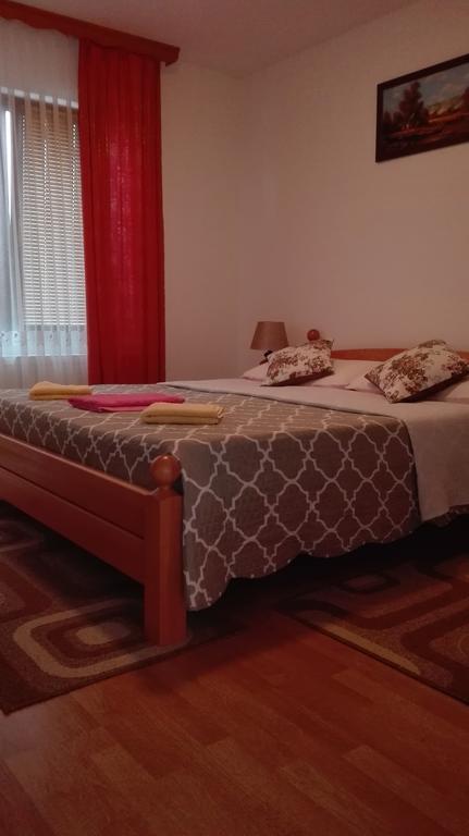 Guest House Adrijana Seliste Dreznicko Ngoại thất bức ảnh