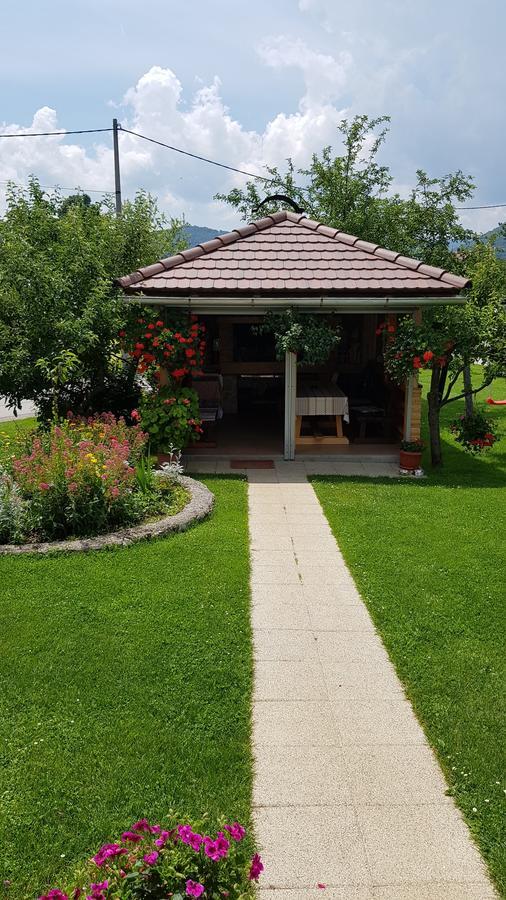 Guest House Adrijana Seliste Dreznicko Ngoại thất bức ảnh
